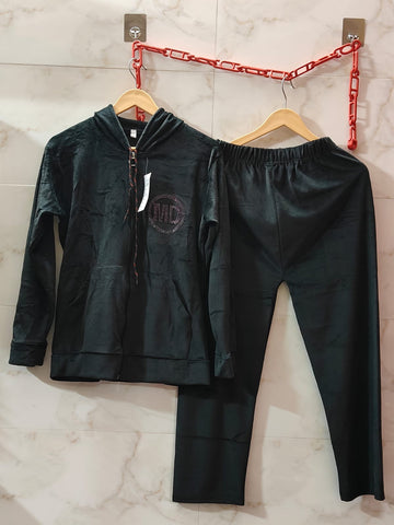 Woollen velvet nightsuit